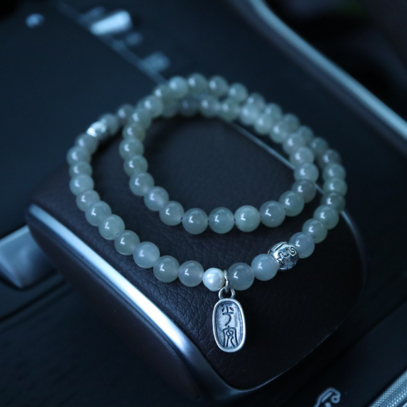 Psyche  Natural Ice Seed Emerald Jade stone necklace